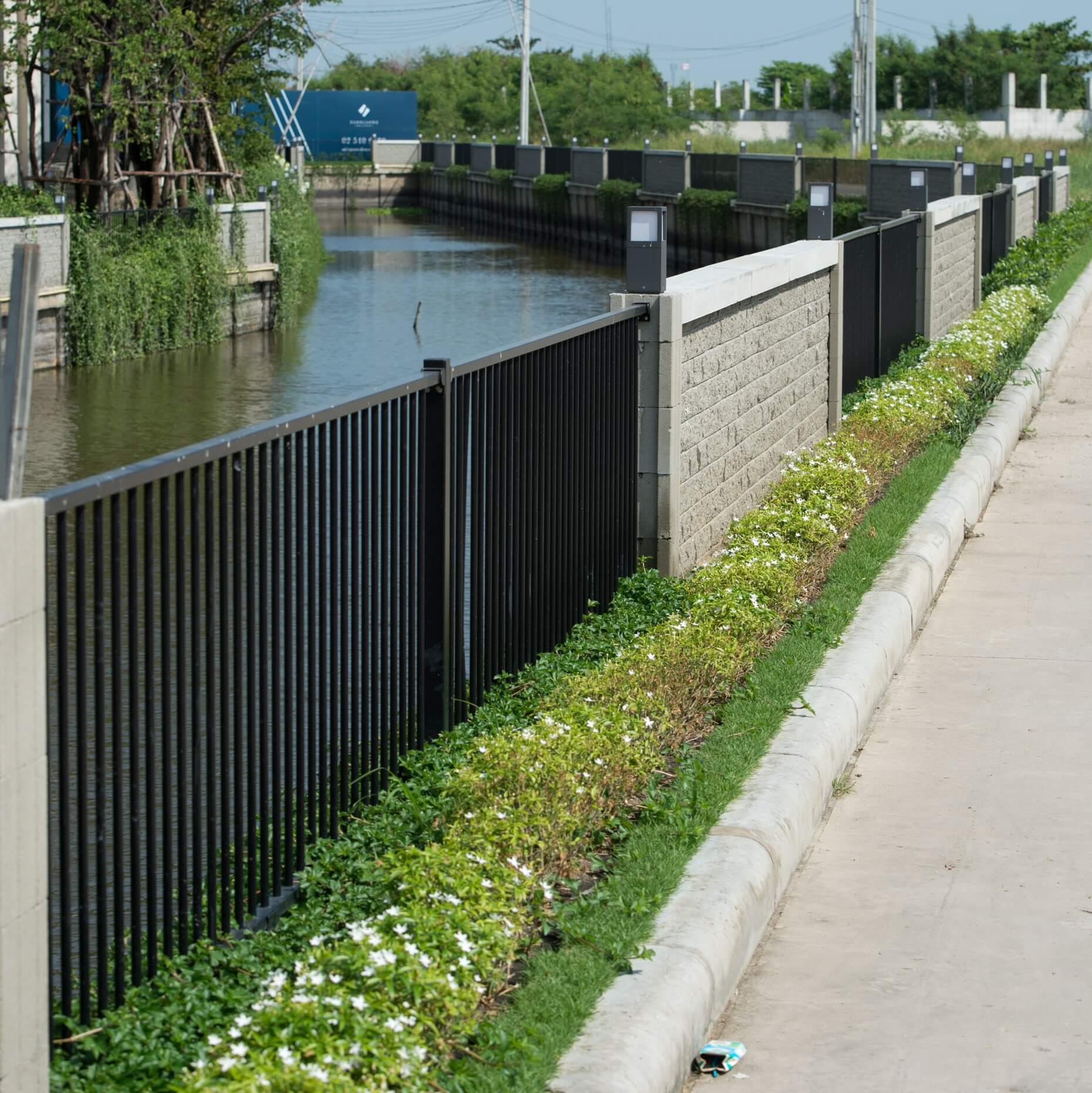 รั้วระแนง รุ่น Smart Fence